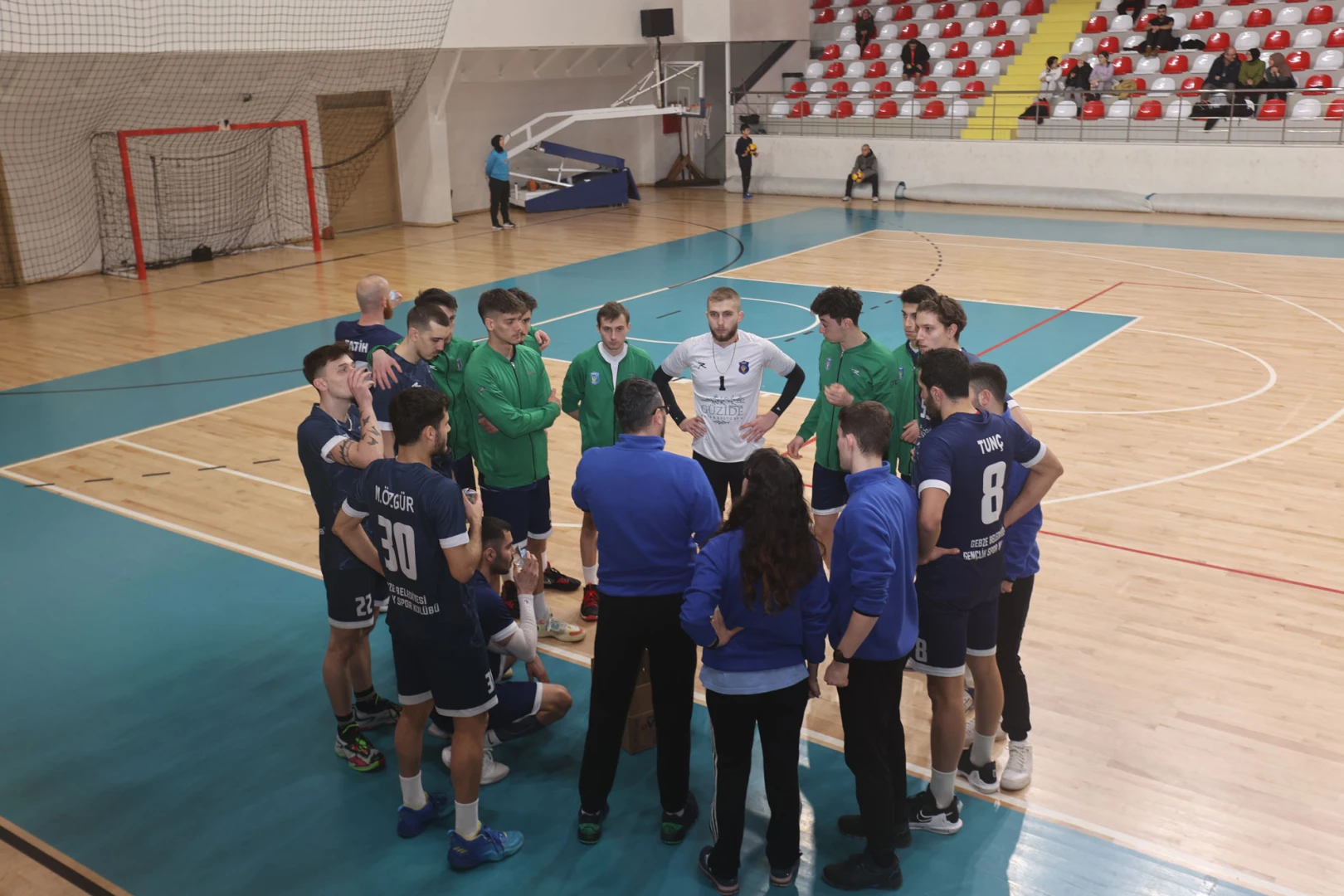 Voleybol Takımımız 1. Lige Yükseldi
